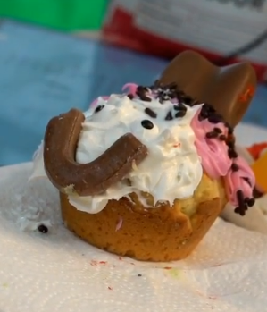 Bunny cupcake with eyes